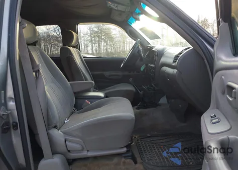 2004 Toyota Tundra Sr5 z USA, uszkodzony, nr VIN 5TBBN44144S435474